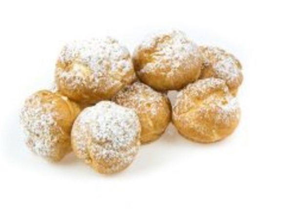 Slagroomsoesjes, per 100 gram