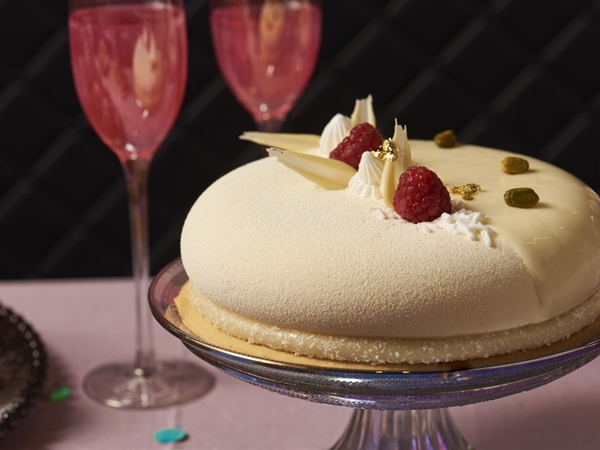 Champagnetaart met framboos en pistache