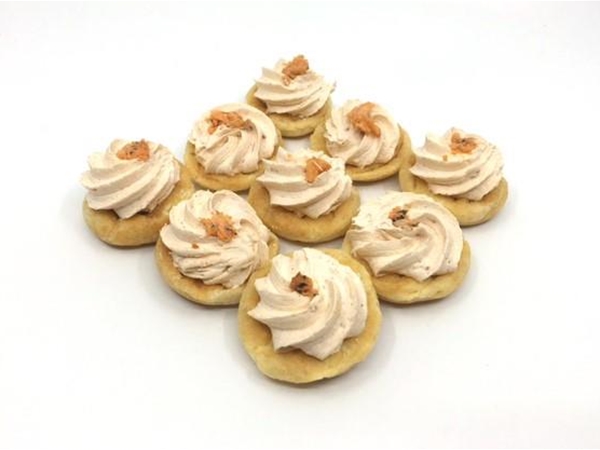 Doosje zalm soesjes, 9 stuks