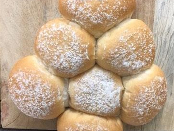 Dennenboombroodjes, 7 stuks aaneengebakk